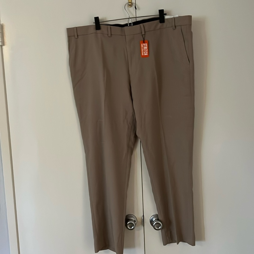 Men’s Dockers chinos, NWT 44x30, polyester